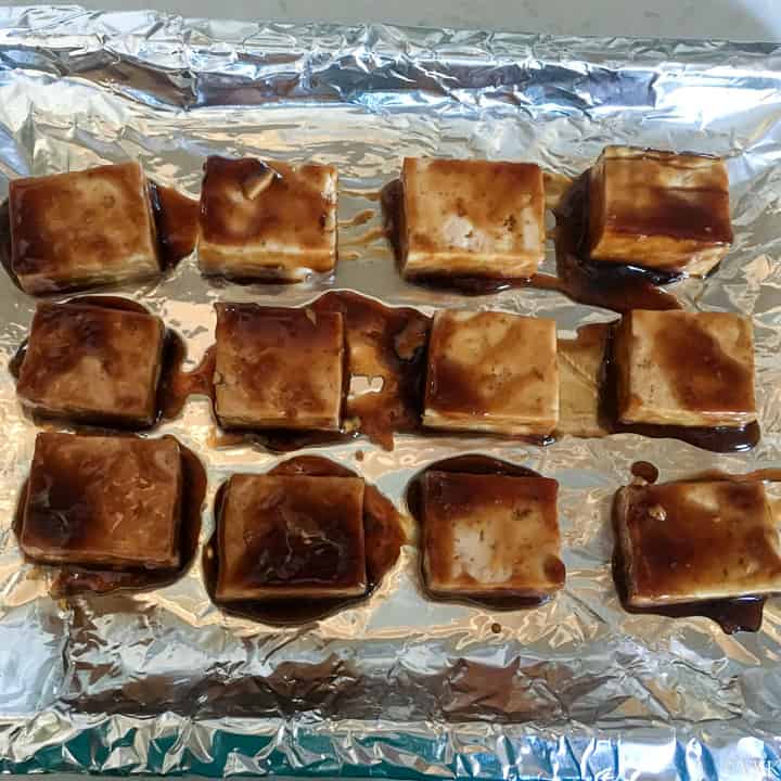 lining the tofu in baking tray
