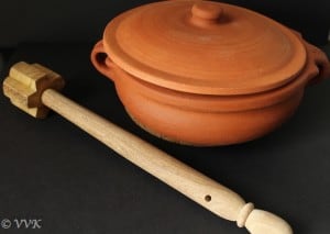 Clay Pot With Churner