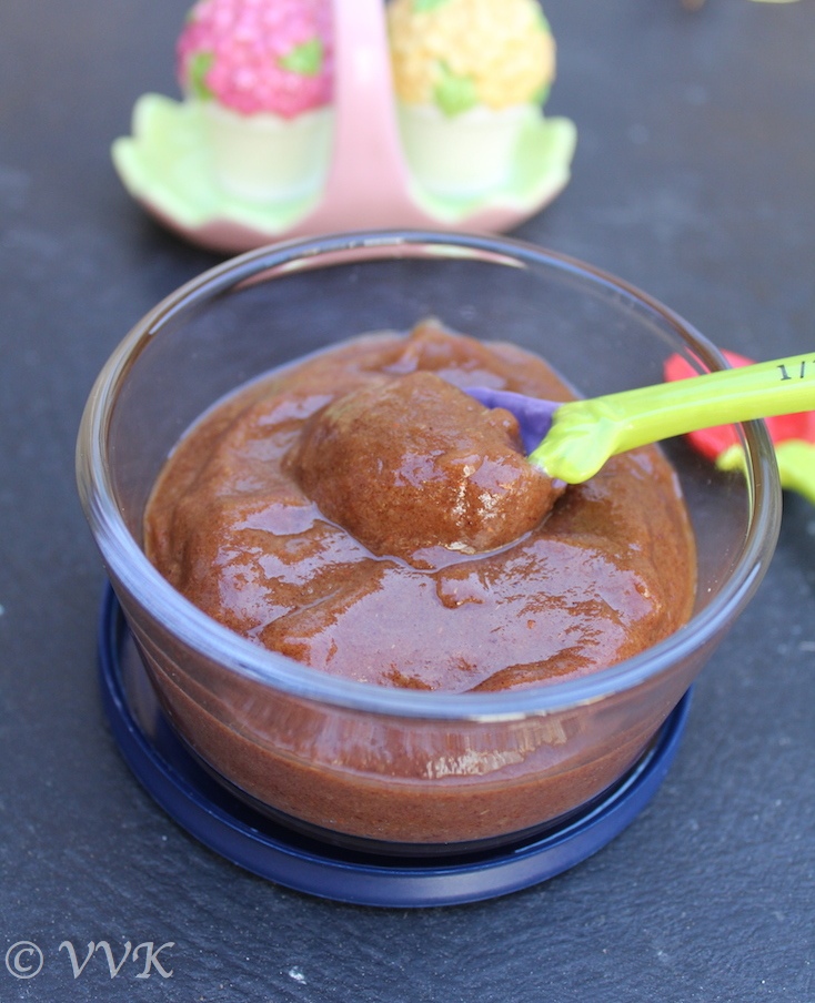 Dates And Tamarind Chutney For Chaat