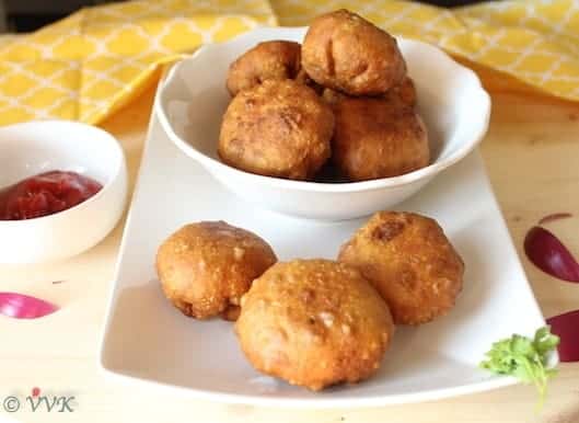 Closeup of the delicious Matar Kachori served in eight pieces