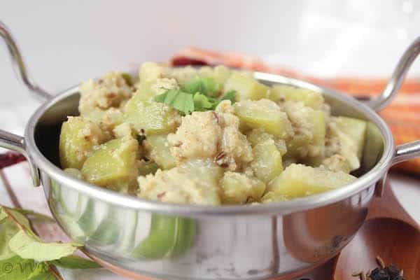 Mouthwatering Bottle Gourd Gravy or Surai Kai Kootu ready to be served to the table