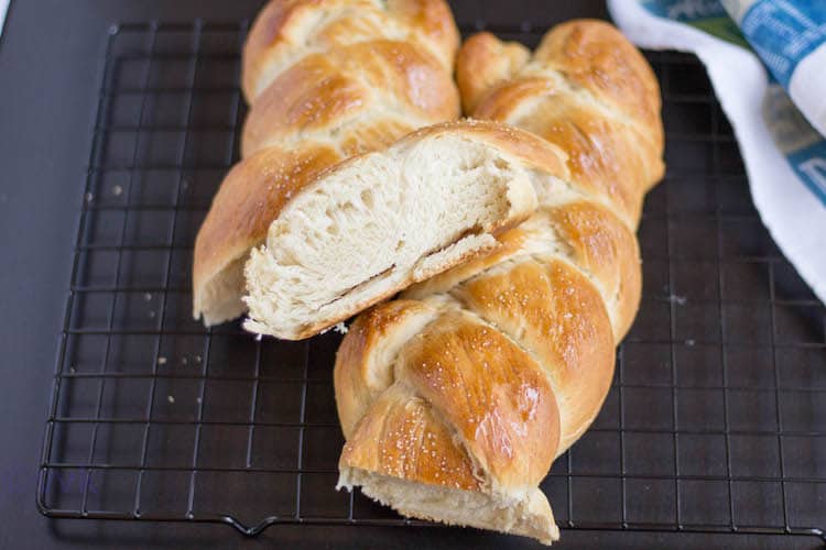 Perfect texture of the Braided Eggless Challah Bread ready to be served