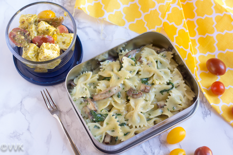 White Cheddar Cheese Pasta with Mushrooms and Spinach