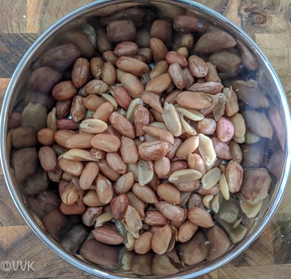 boiled peanuts with shells removed
