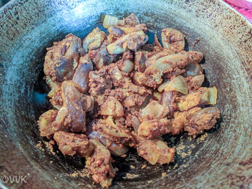 katharikai podi curry preparation