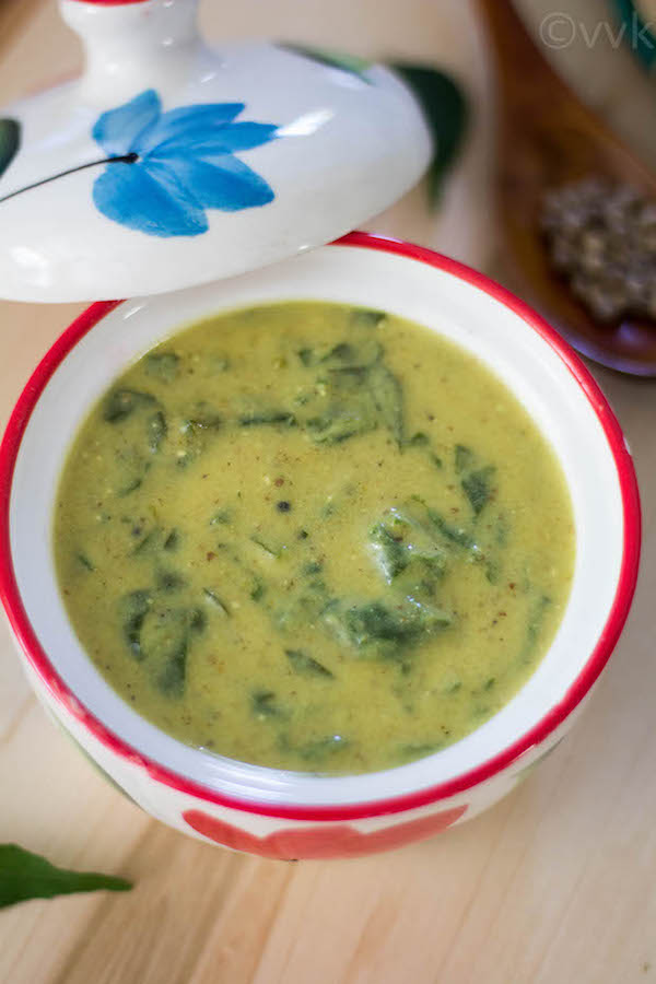 pathiya mor kuzhambu served in small casserole