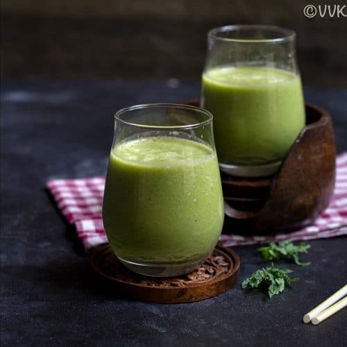kale smoothie in two glasses