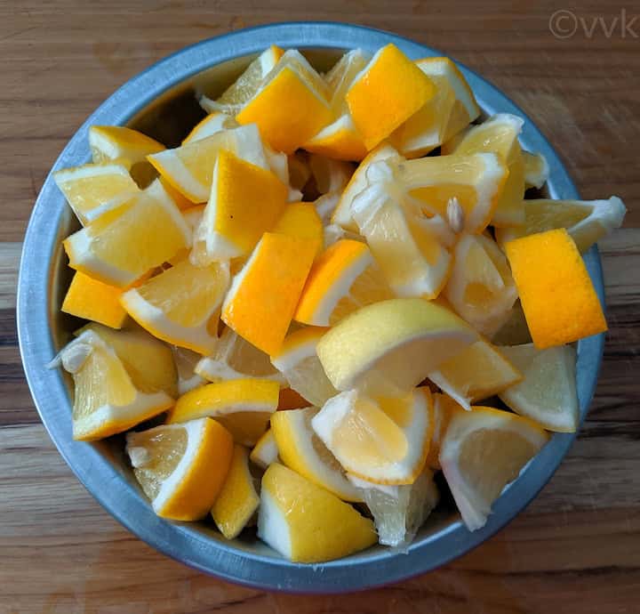 cut lemons for lemon pickle