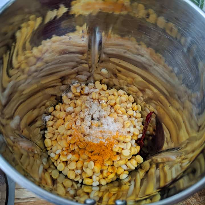 add the lentils to the mixer jar for grinding