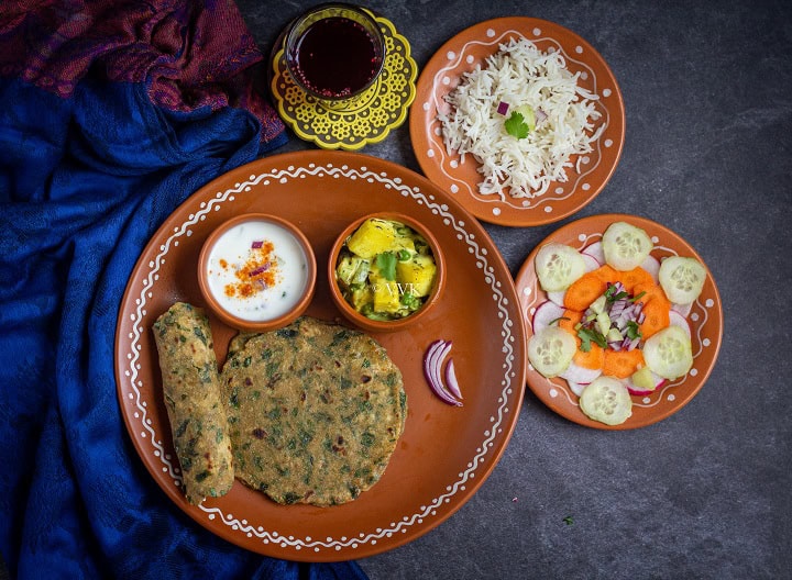 methi paratha lunch combo 