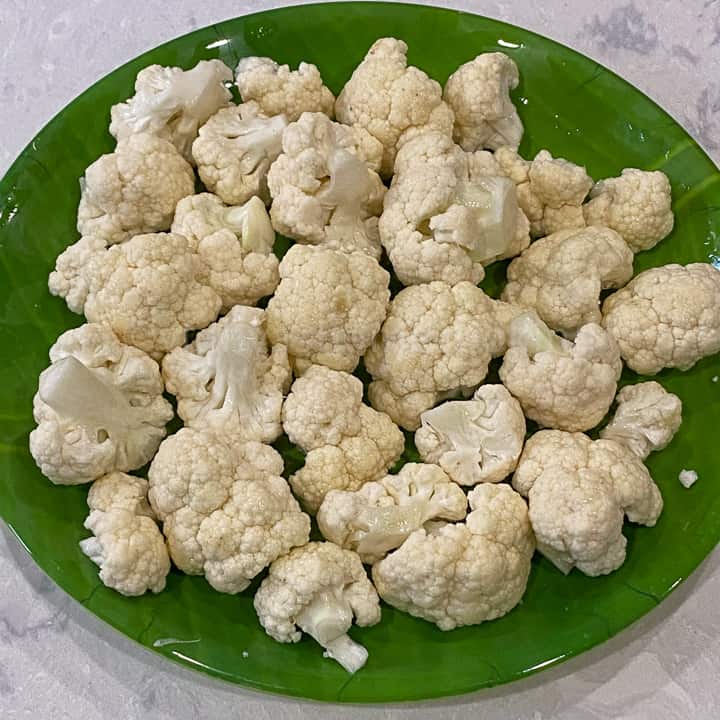 cauliflower coated with oil