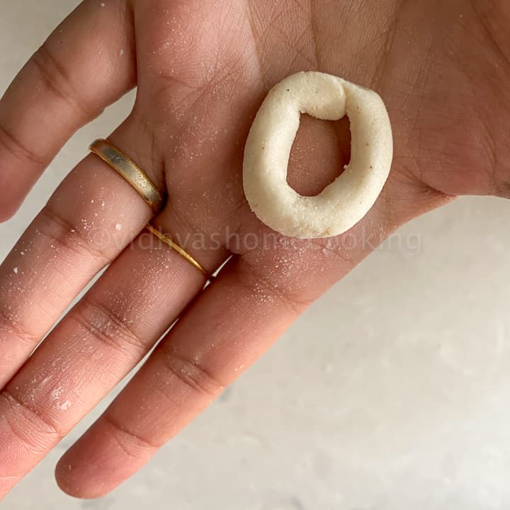 shaped ring murukku