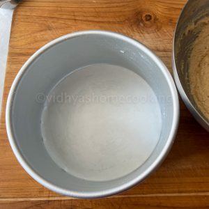 greased cake pan