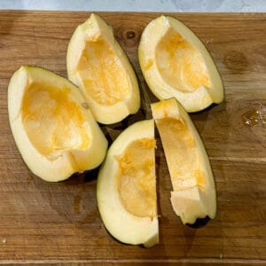 acorn squash cut into five slices
