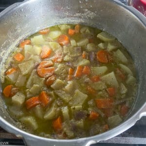 cooked green turnip kurma