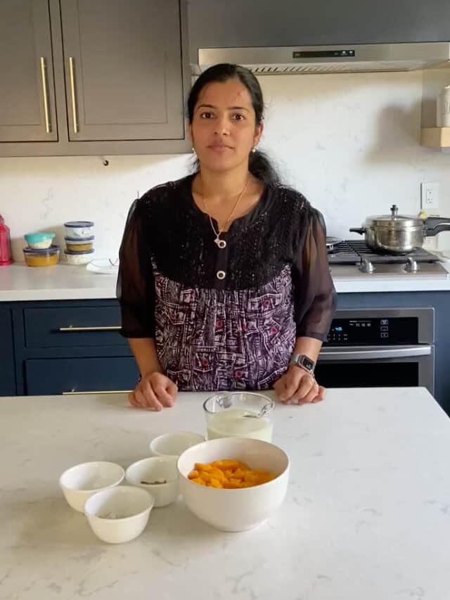 Vegan Mango Smoothie for Breakfast