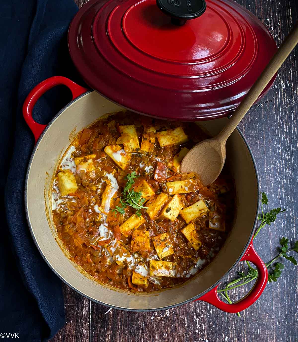 overhead shot of paneer curry with kolhapuri masala