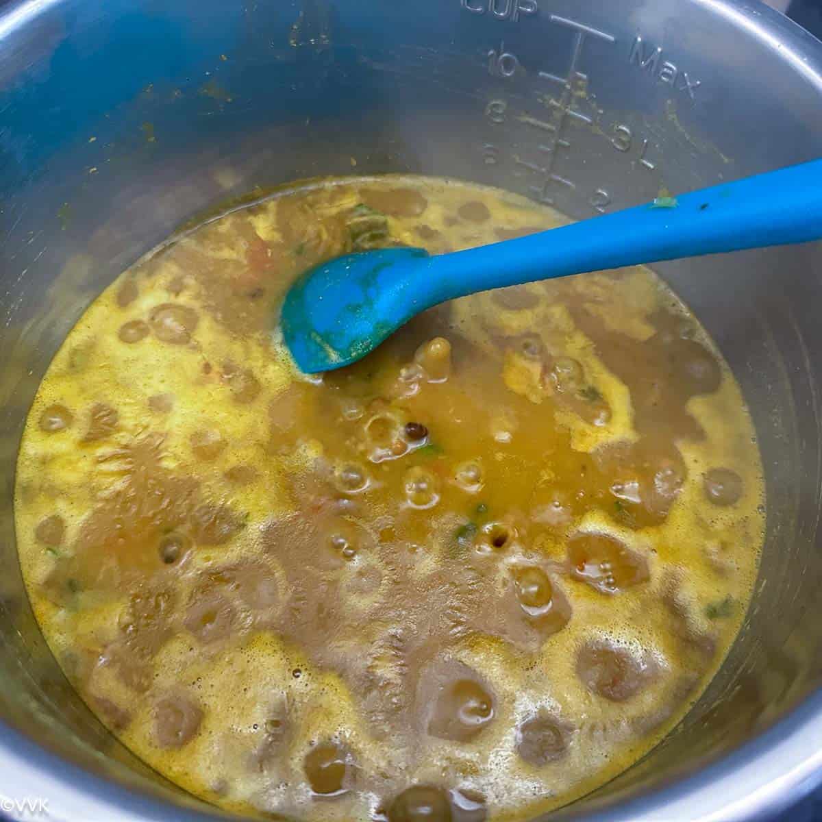 simmering the dal
