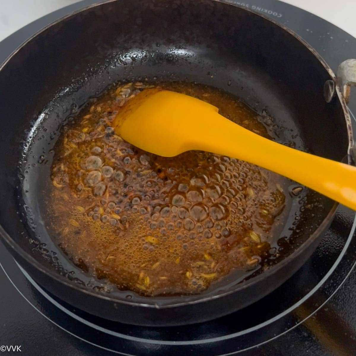 Preparing the tempering for the pickle