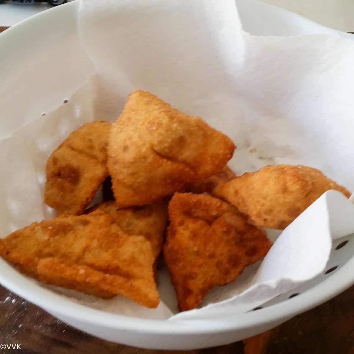 deepfried samosa
