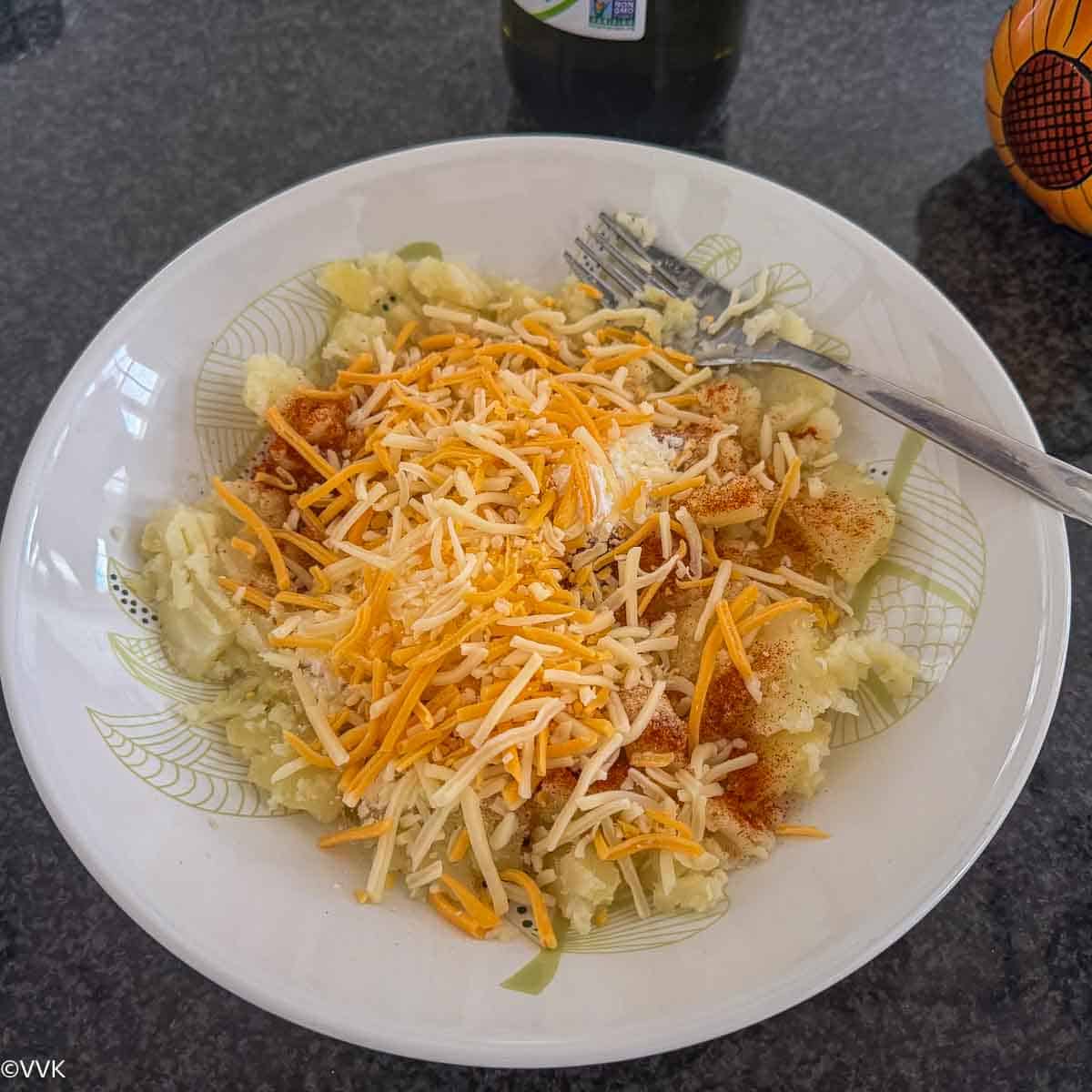 mashed potatoes with all ingredients added