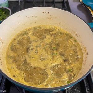 water coming to rolling boil