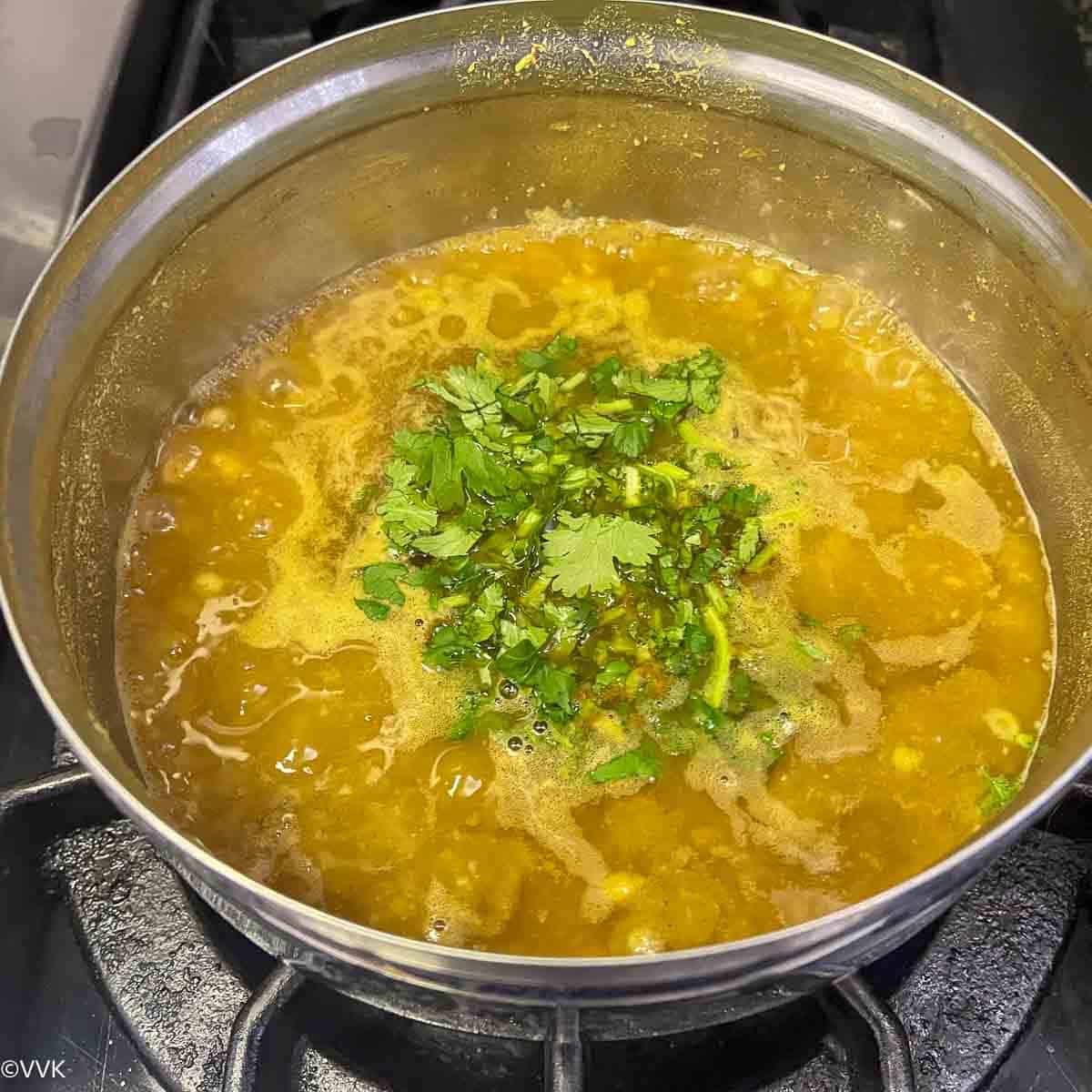 white peas gravy simmering for ragda patties